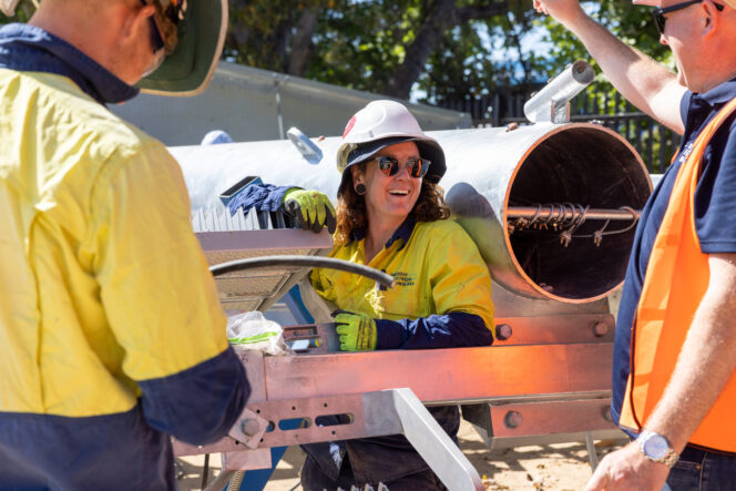 _DR_8885-HBF-INSIGHT ELECTRICAL-COMMOTION MEDIA